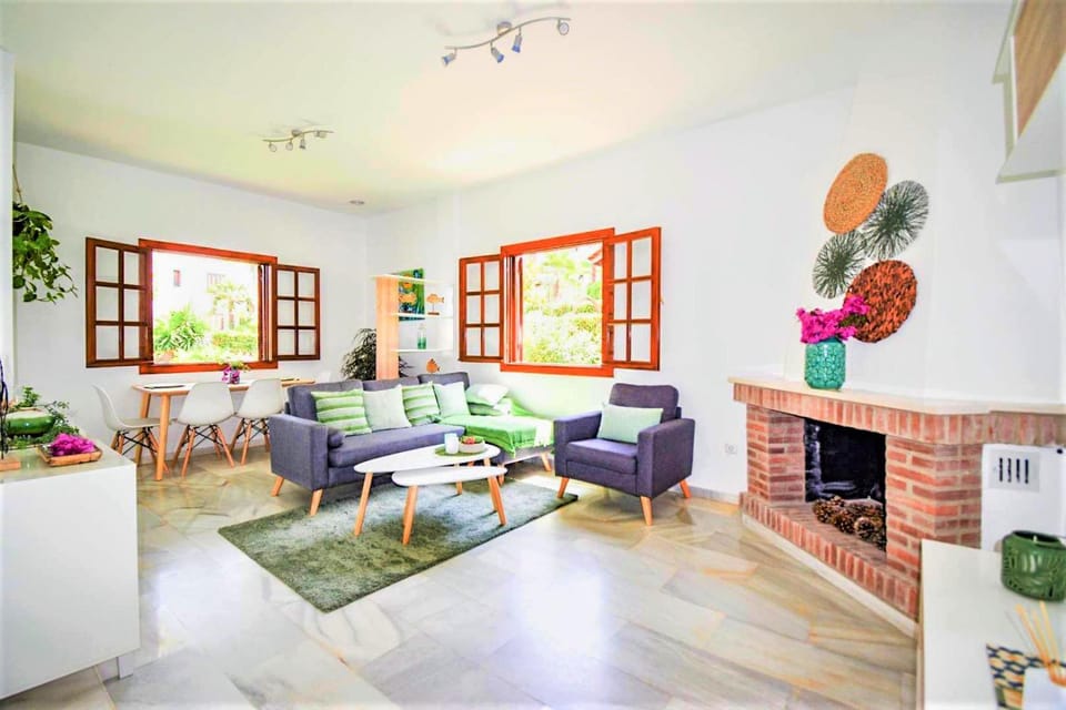 VILLA BAHIA AZUL House in Costa del Sol