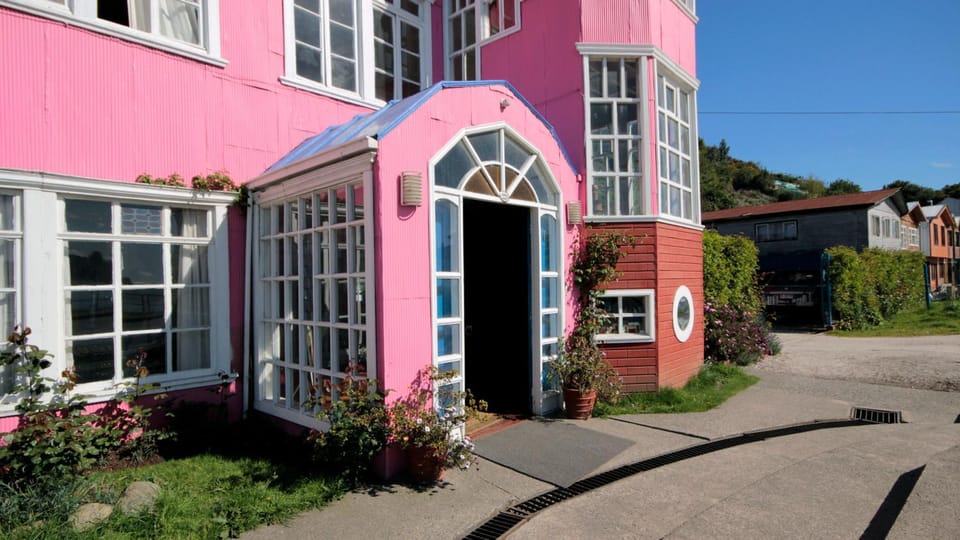 Facade/entrance