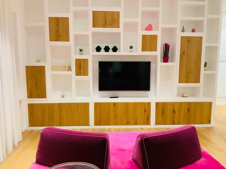 Communal lounge/ TV room, Living room