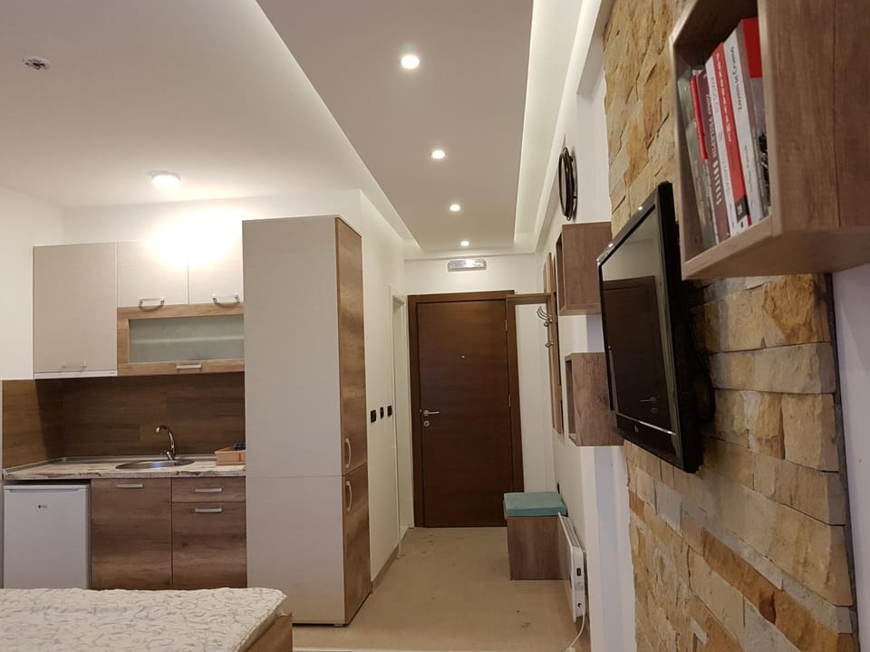 Library, TV and multimedia, Kitchen or kitchenette
