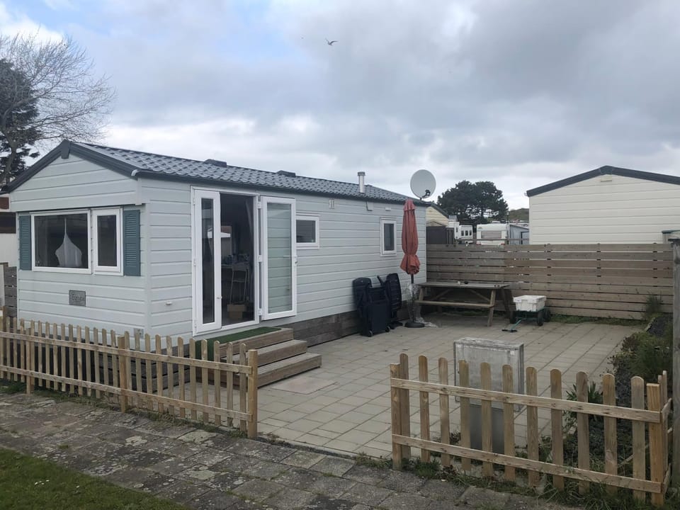 Property building, Patio, Garden