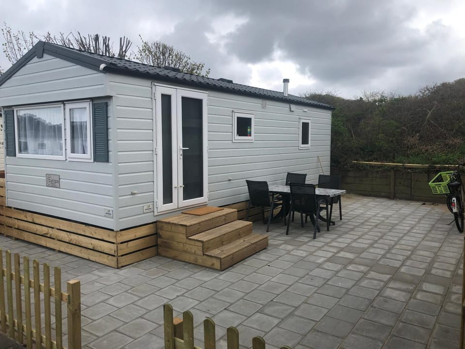 Property building, Patio, Garden