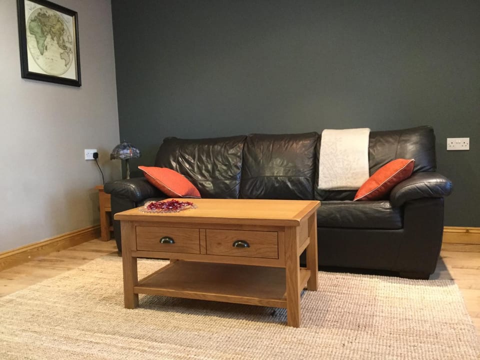 6 beili priory Apartment in Abergavenny