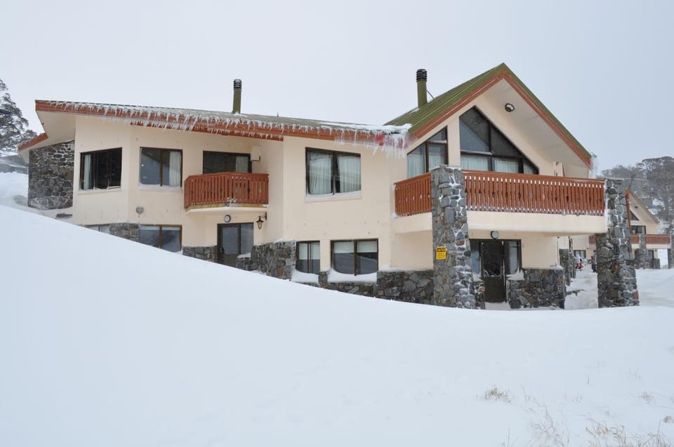 Property building, Winter