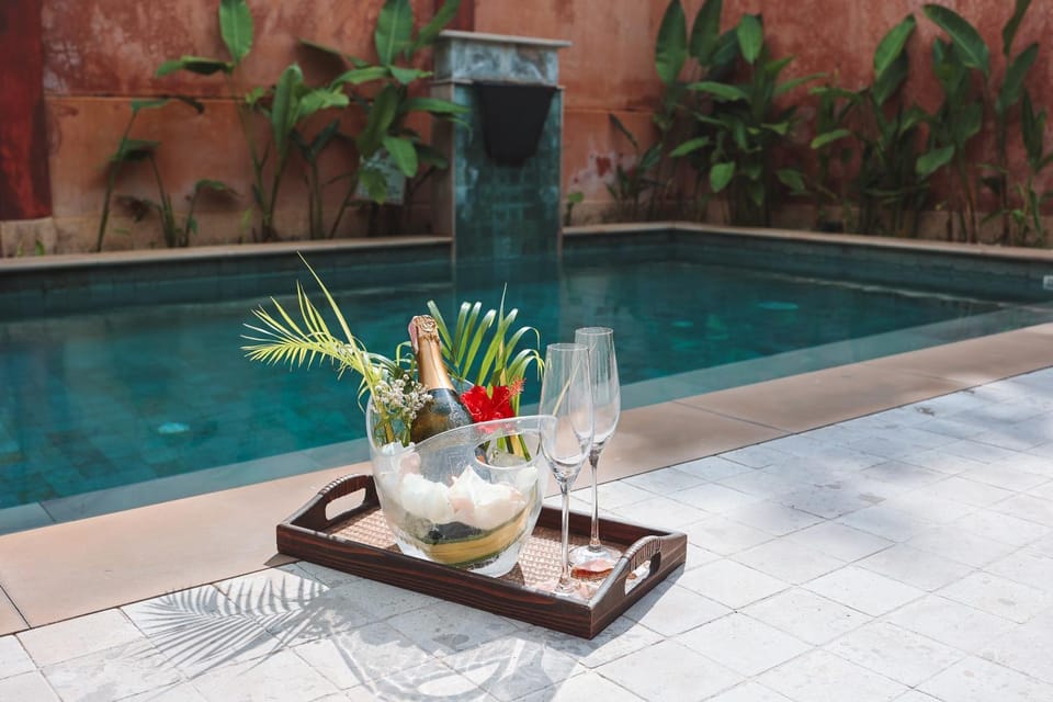 Food and drinks, Swimming pool