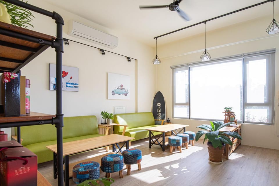 Communal lounge/ TV room, Seating area
