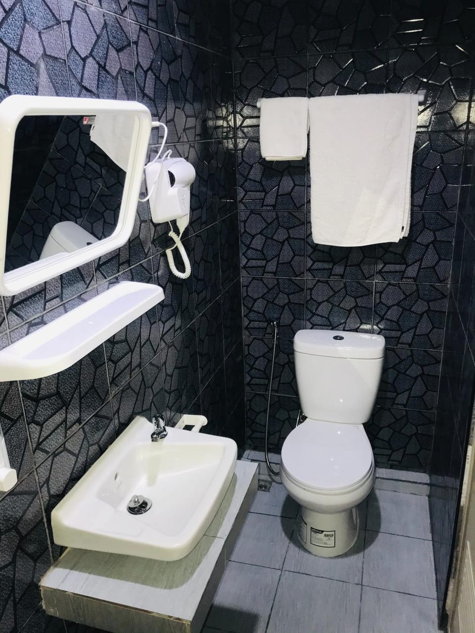 HARRYS RESIENDENCE Bed and Breakfast in Bangkok