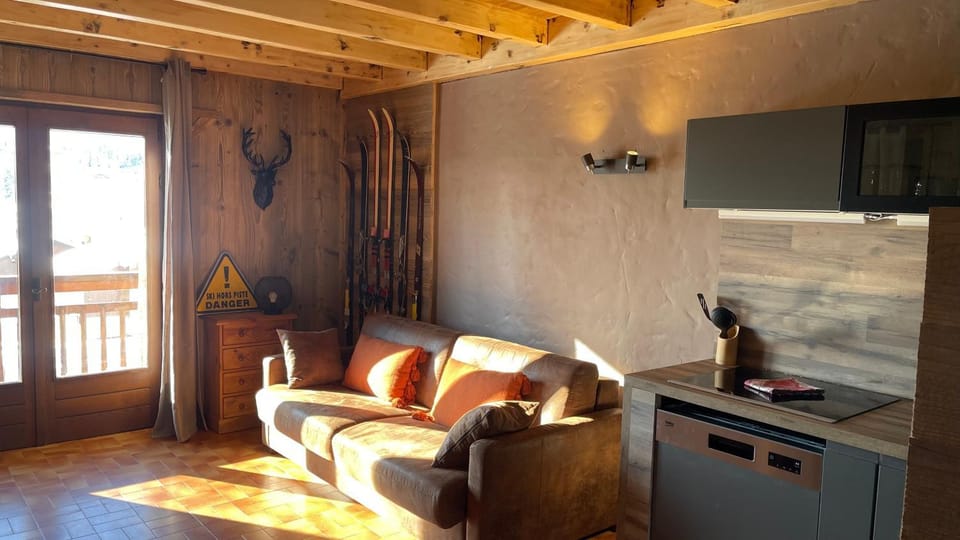 APPARTEMENT PLEIN SUD AUX SAISIES N°6 Apartment in Villard-sur-Doron