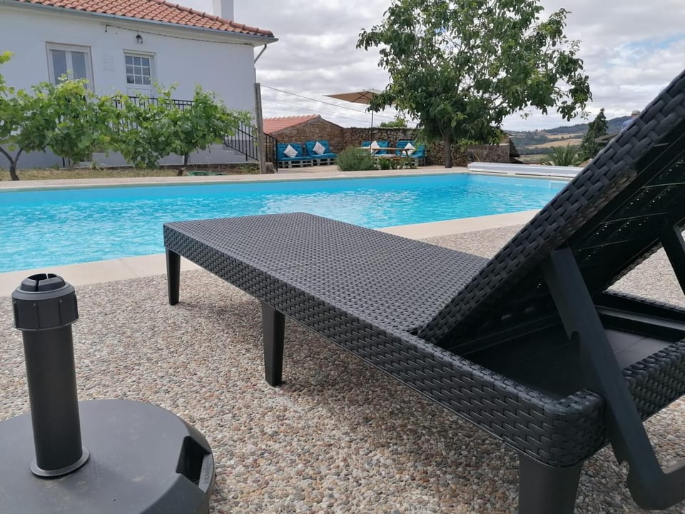 Property building, Swimming pool, Swimming pool
