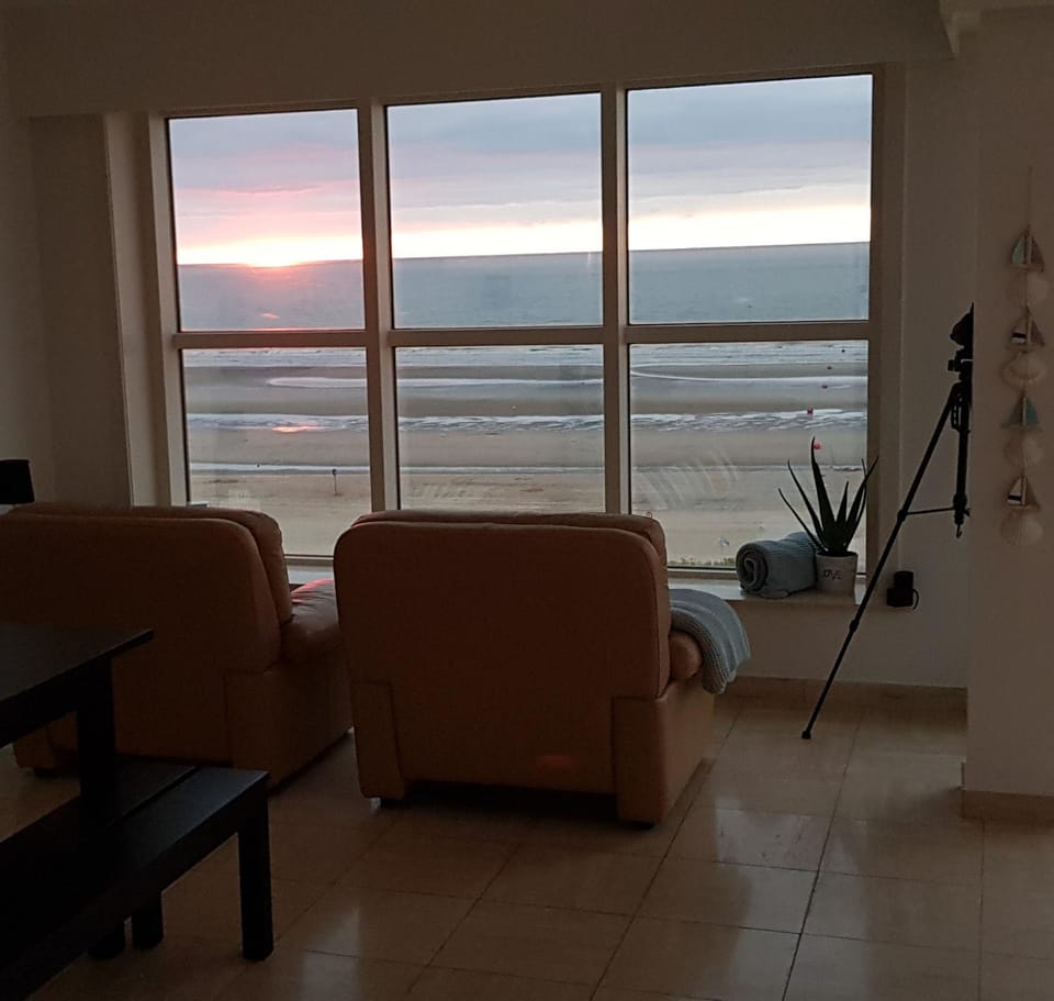 Balcony/Terrace, Living room, Seating area, Sea view