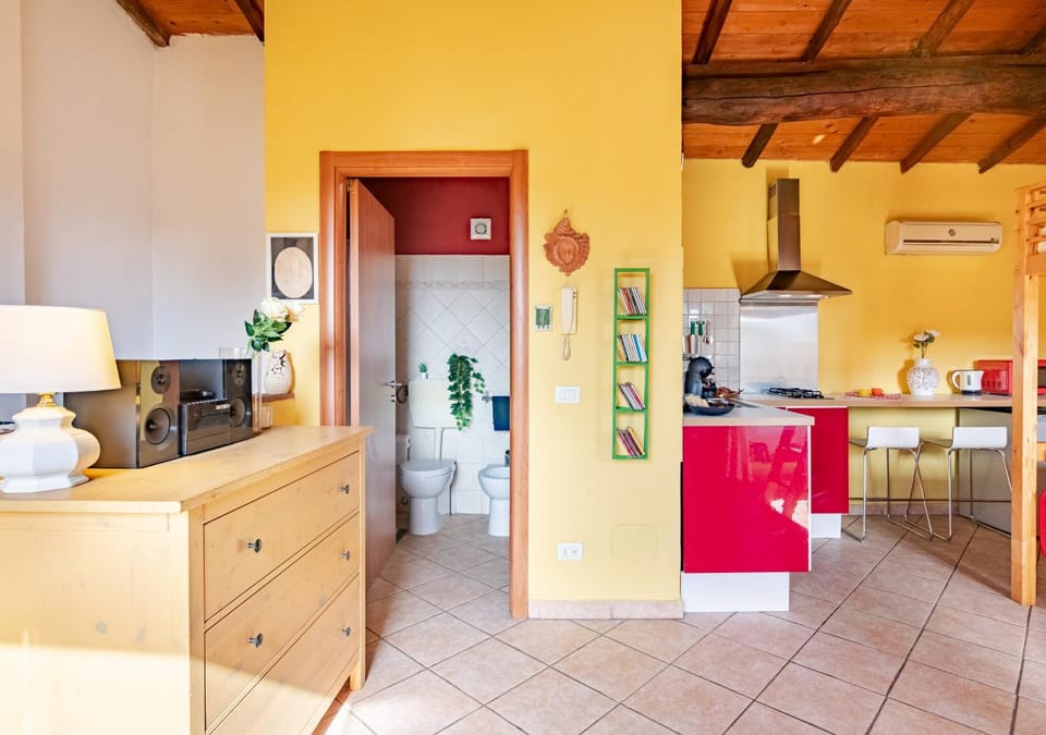 Kitchen or kitchenette, Living room