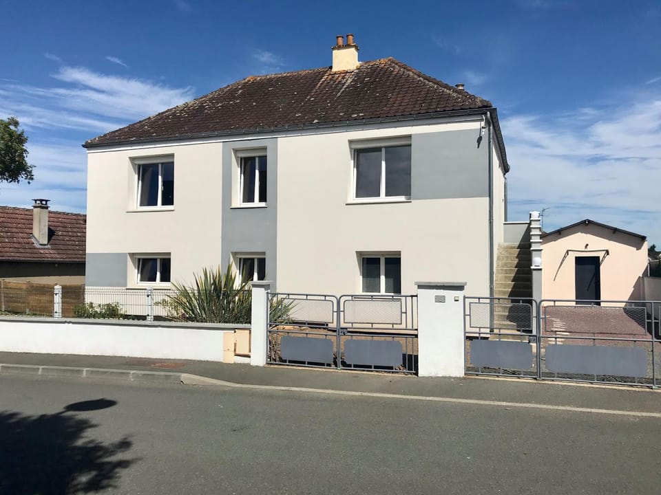 Street view, Location, Parking