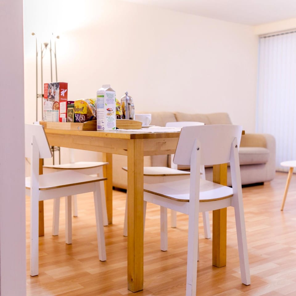 Coffee/tea facilities, Dining area