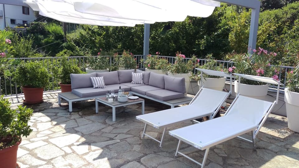 Property building, Balcony/Terrace