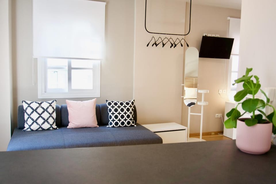 Communal lounge/ TV room, Living room