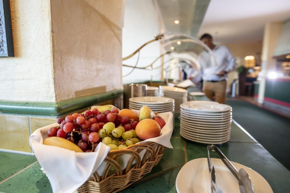 Food and drinks, Food, Breakfast, Continental breakfast, Buffet breakfast