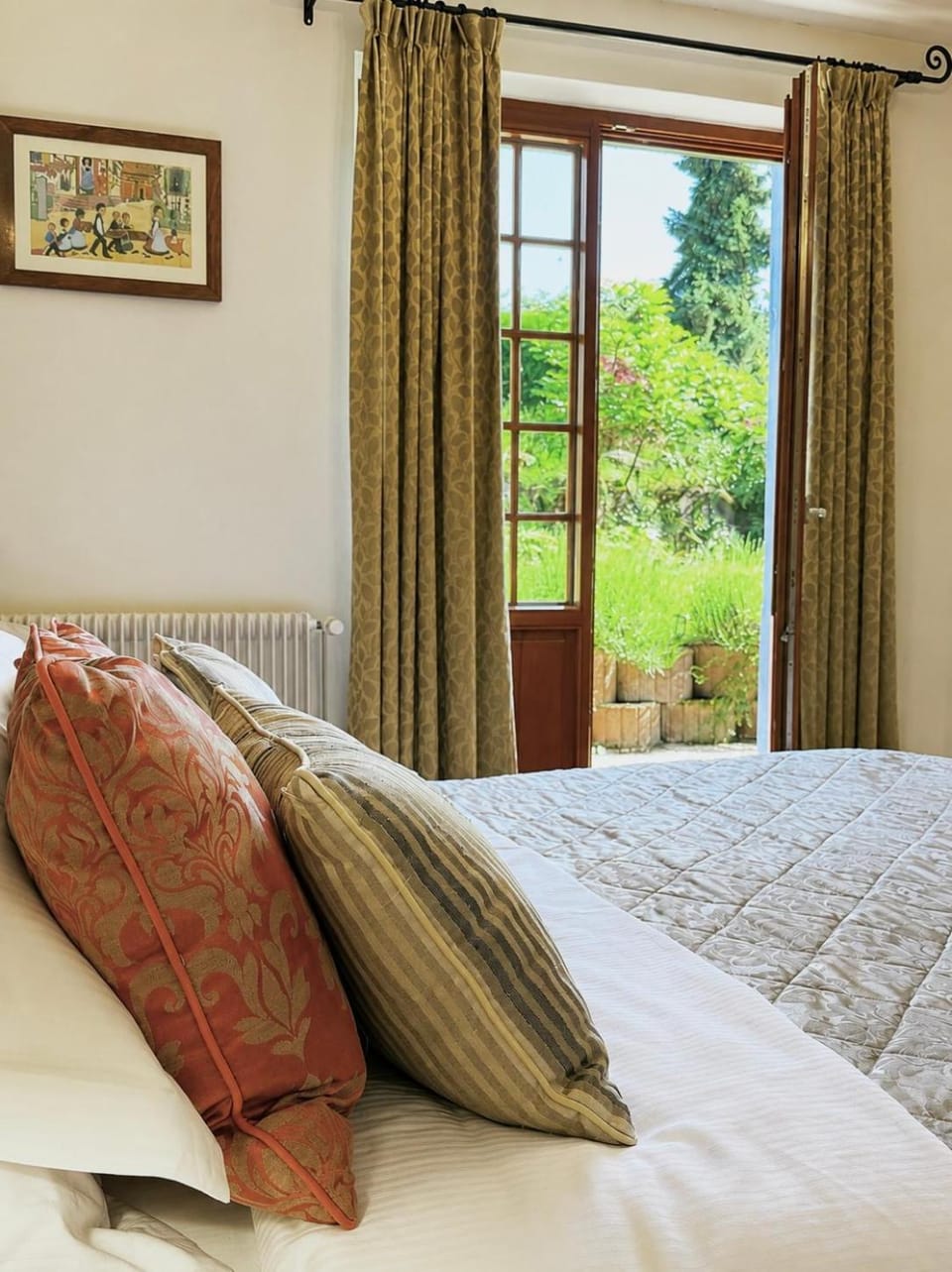 Bed, Garden view