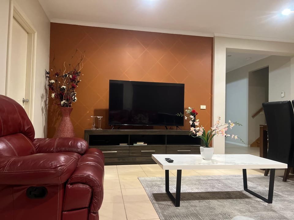 Golf View Charm House in Melbourne