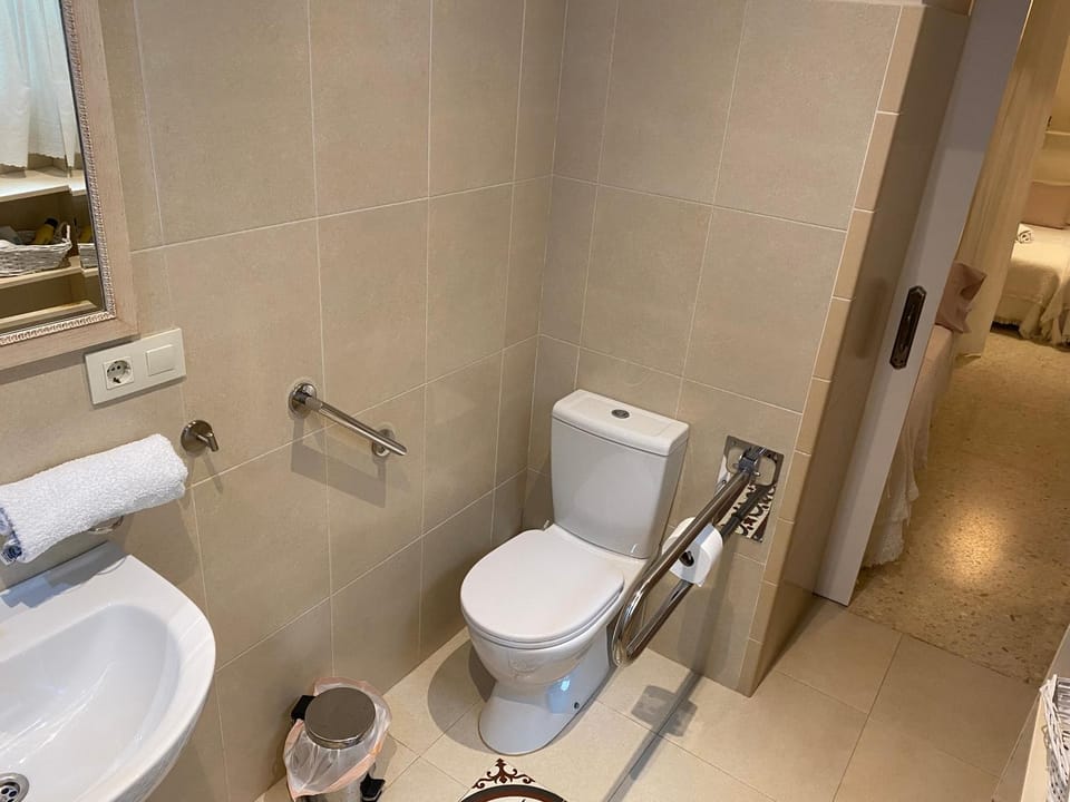 Toilet, Dining area