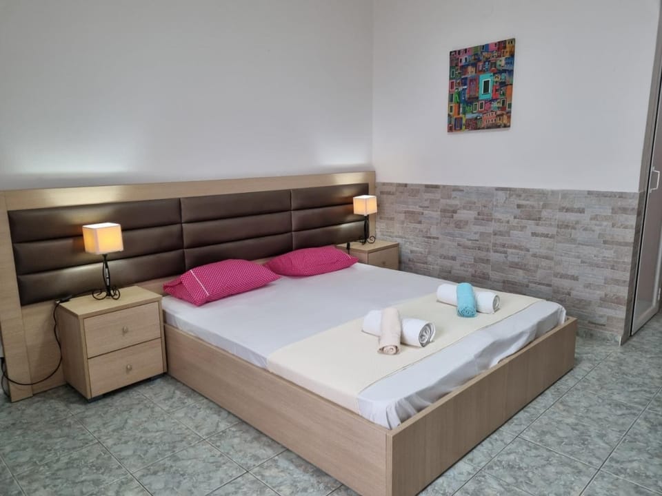 Bed, Photo of the whole room