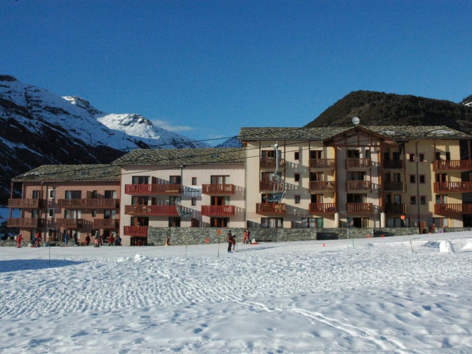 Appartement cosy 4 pers, balcon, draps fournis, casier à ski, Wifi, pied des pistes Apartment in Pralognan-la-Vanoise
