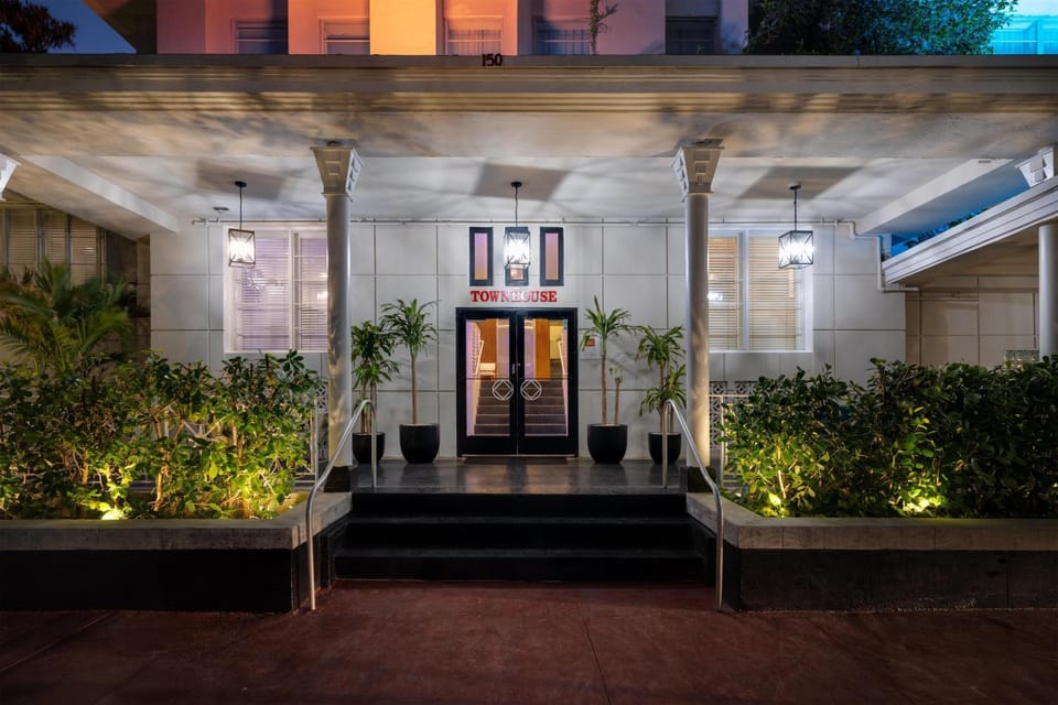 Property building, Facade/entrance, View (from property/room)