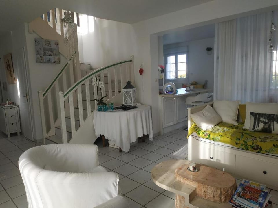 CHEZ MARLYSE Bed and Breakfast in Blois
