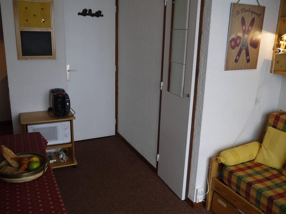 Appartement cosy à Méribel, skis aux pieds, balcon, proche commodités - FR-1-355-165 Apartment in Les Allues