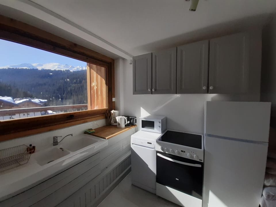 Studio Ski aux Pieds avec Parking Courchevel - FR-1-514-33 Apartment in Saint-Bon-Tarentaise