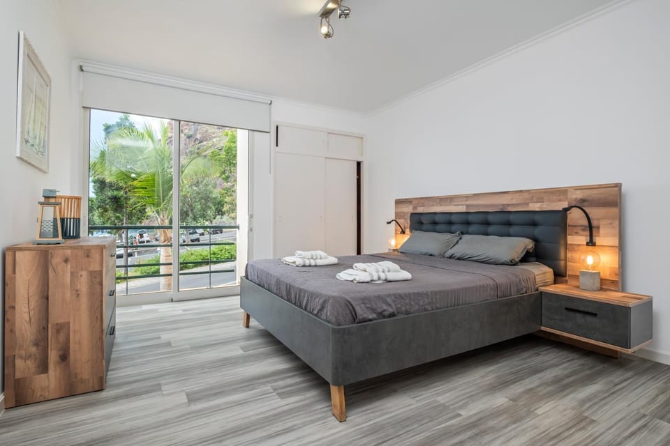Magical Sunset Apartment in Madeira District