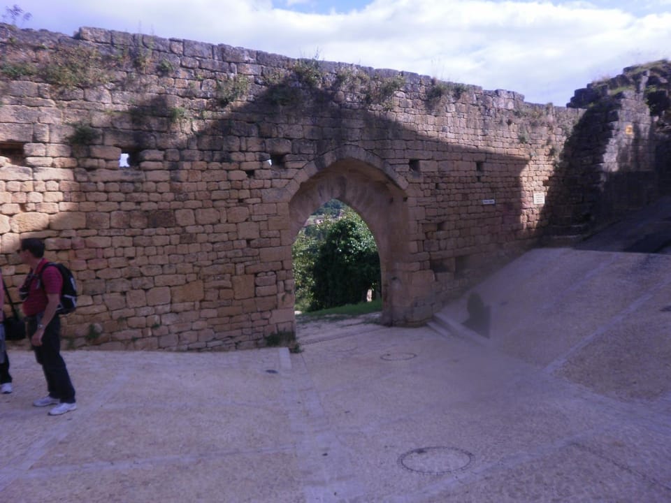 Nearby landmark, Off site, Area and facilities