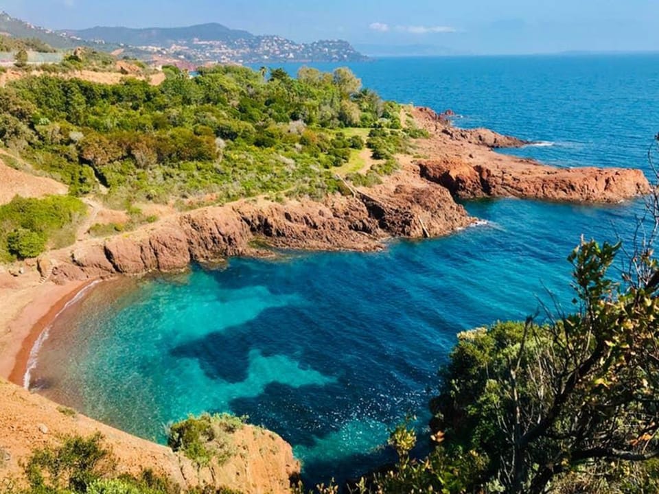 Studio Climatisé pour 3, Face Est, à 50m Plage et Proche Commerces - FR-1-466A-23 Apartment in Saint-Raphael