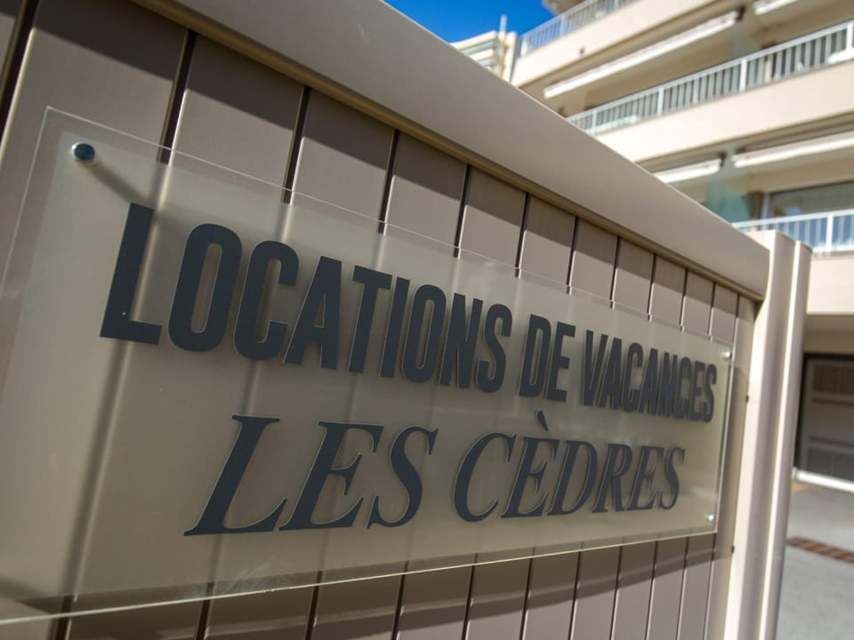 Studio Climatisé Proche Plage et Commerces avec Balcon, Parking, et WiFi à Saint-Raphaël - FR-1-466A-32 Apartment in Saint-Raphael