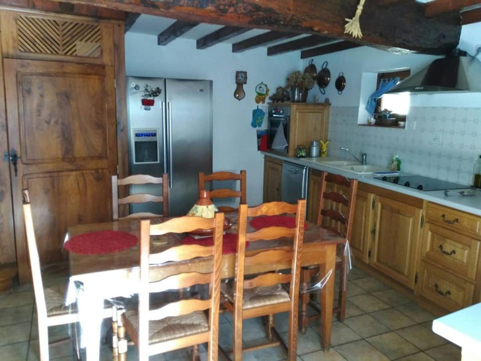 Dining area, Communal kitchen