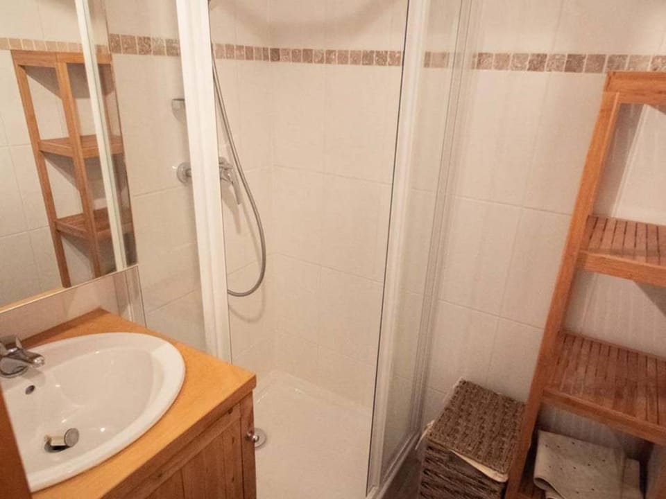 Studio divisible, balcon, animaux acceptés, casier à skis, linge de lit inclus Apartment in Les Avanchers-Valmorel
