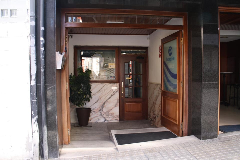 Property building, Facade/entrance