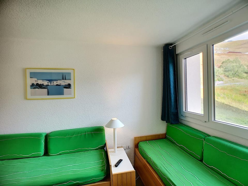 Appartement économique 2 pièces, 4 pers, proche pistes, parking - FR-1-178-330 Apartment in Les Allues