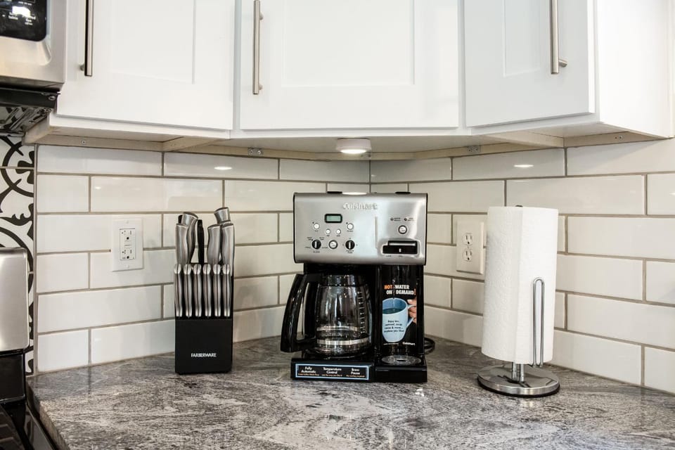 Lavish Living - 8 mins from Braves Stadium w/King Apartment in Smyrna