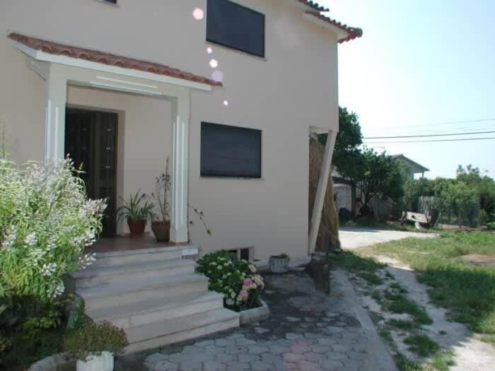 Casa Caetano House in Leiria, Portugal