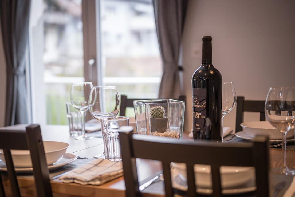 Dining area, Drinks