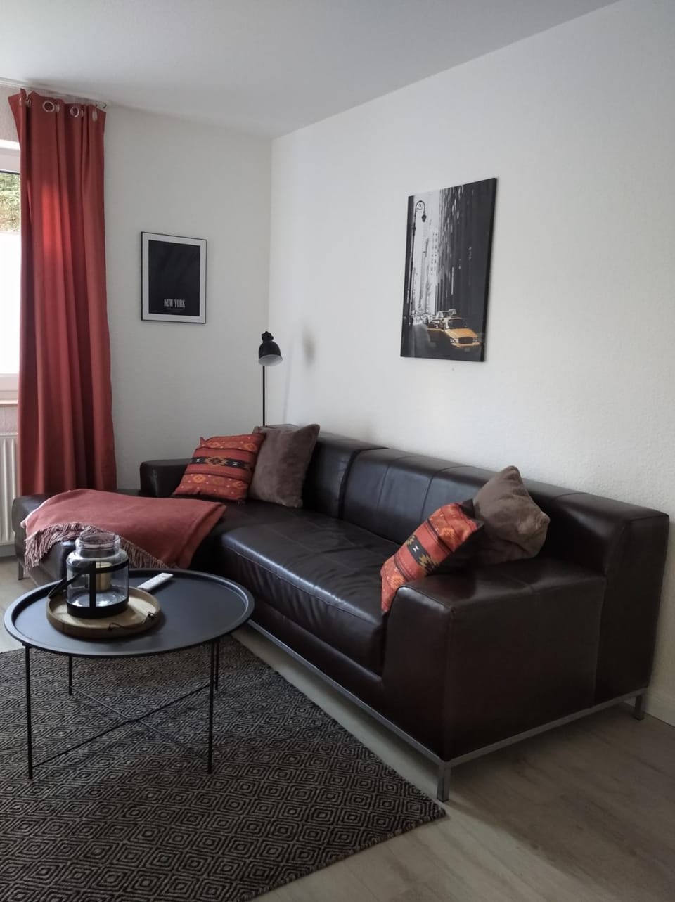 Living room, Photo of the whole room, Seating area