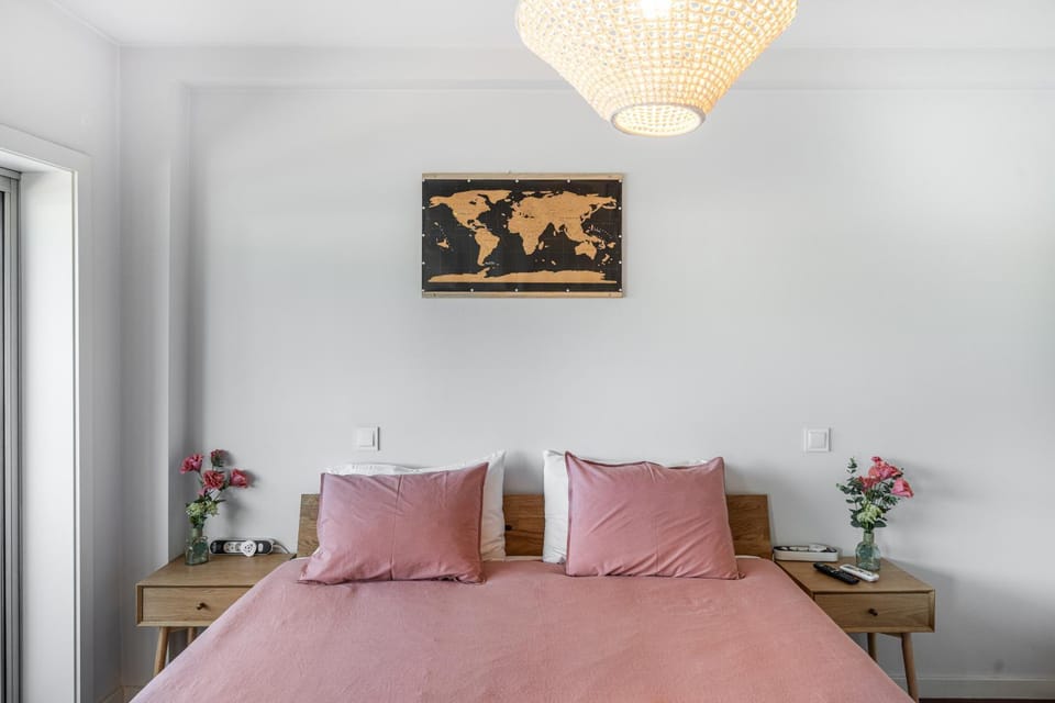 Castelo Point - 2BR Luxe Apartment in the Heart of Guimarães Apartment in Guimaraes