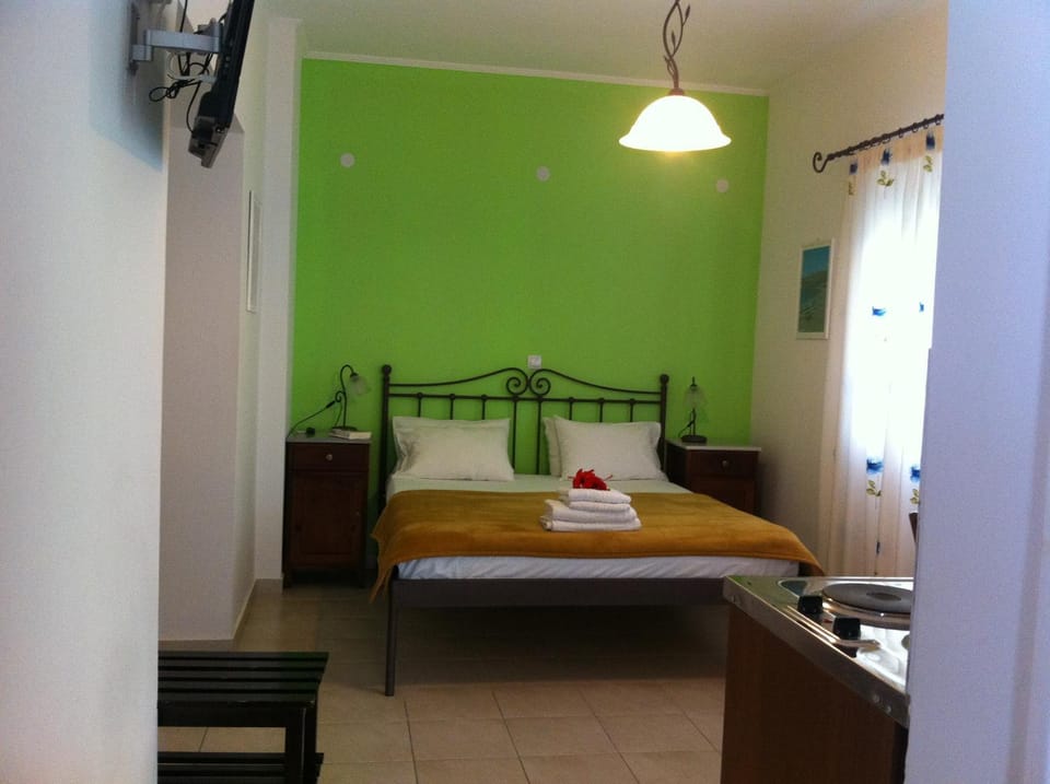 Bed, Photo of the whole room