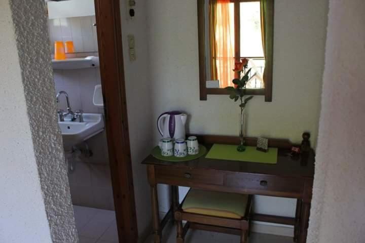 Artemis Rooms Bed and Breakfast in Islands