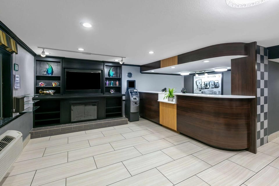 Lobby or reception, On site