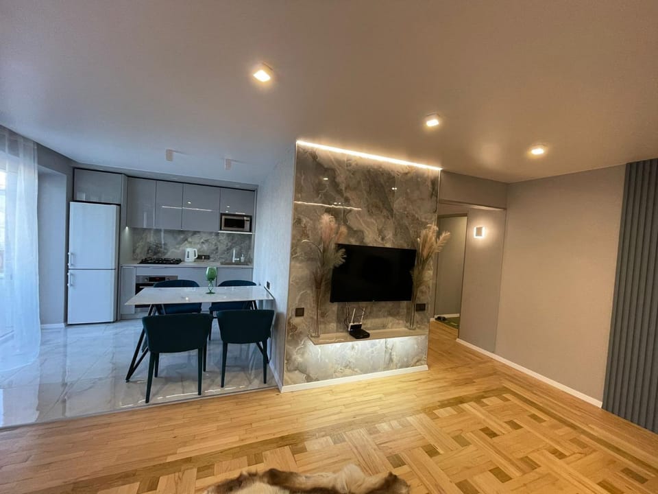 TV and multimedia, Kitchen or kitchenette, Seating area, Dining area