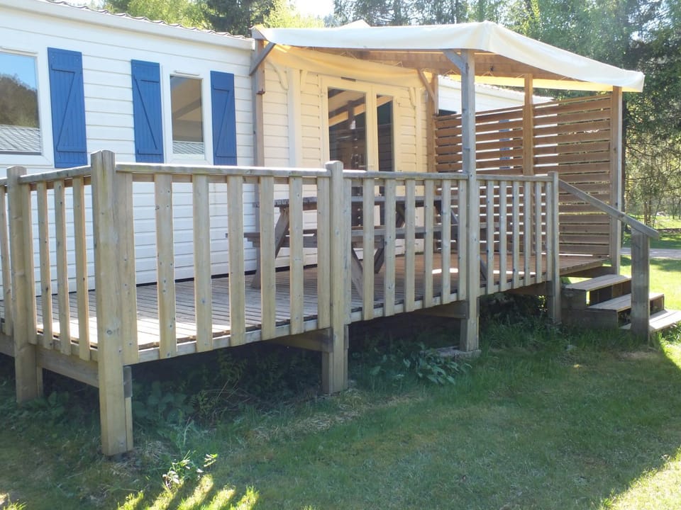 Tiny House - Cottages - Mobilhomes - Camping Les Granges Bas Campground/ 
RV Resort in Gérardmer