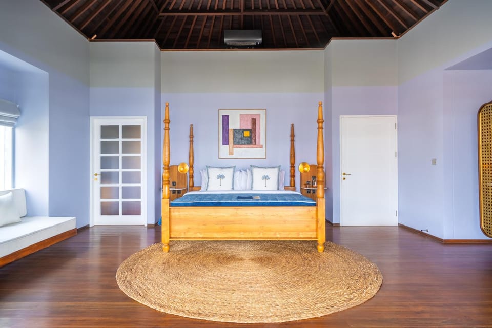 Bed, Living room, Photo of the whole room, Bedroom
