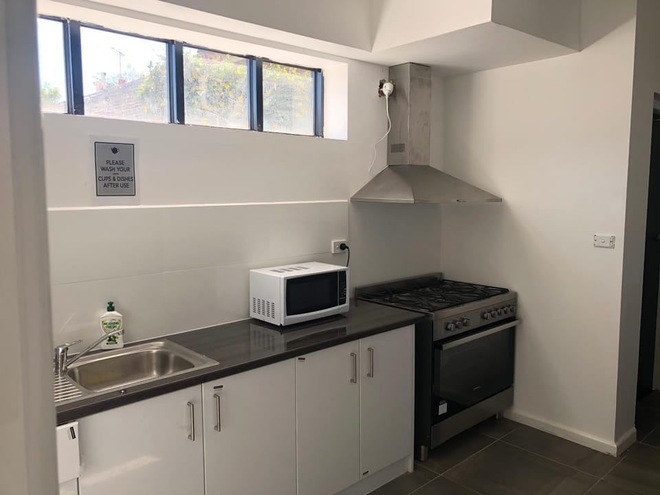 Kitchen or kitchenette, kitchen, kitchen