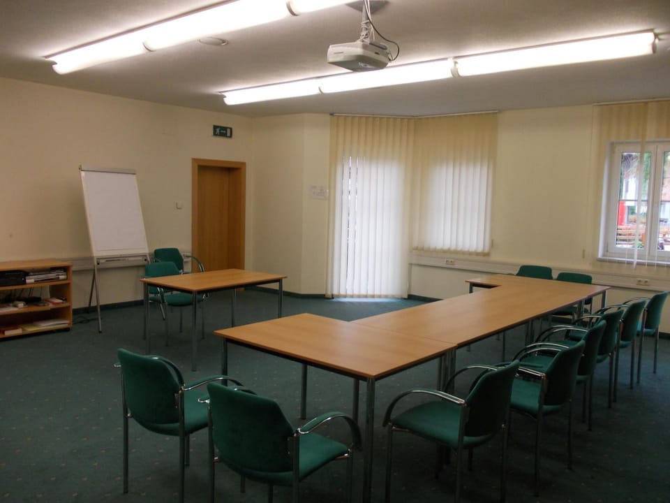Meeting/conference room